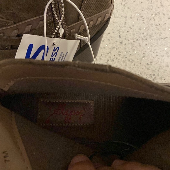 NWT! Jellypop Gray Short Embellished Zip Up Ankle Boots Sz 7 with heel! - Picture 5 of 7